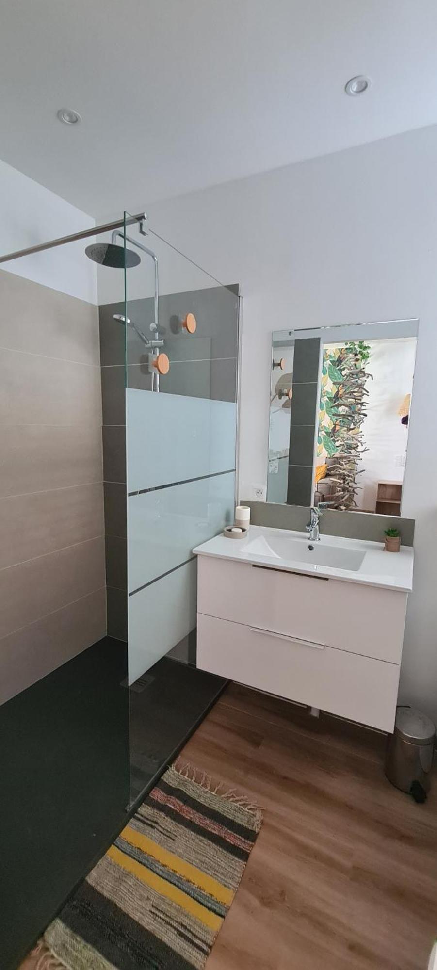 Coquet Appartement A 50 M Du Lagon L'Etang-Sale Ngoại thất bức ảnh